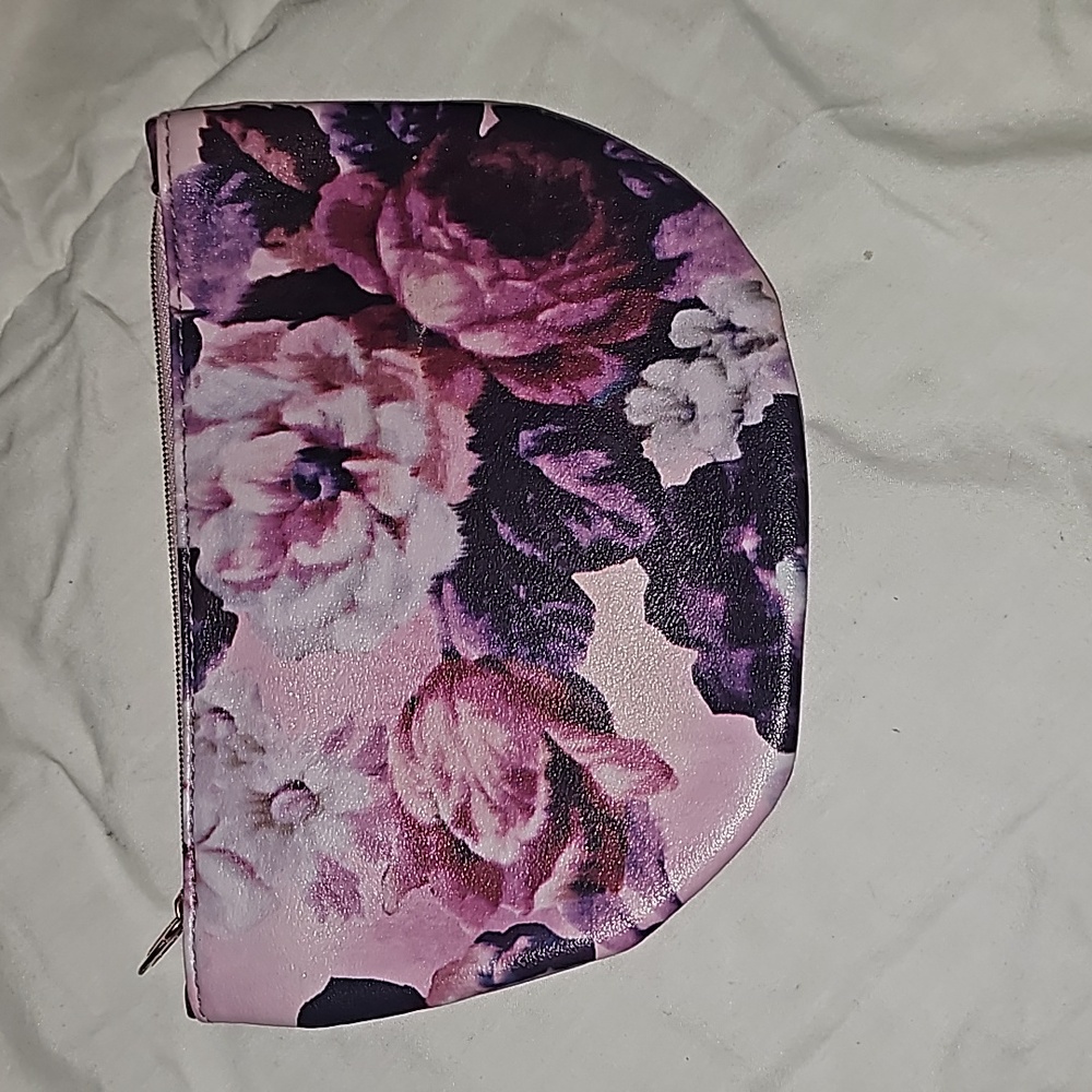 Ipsy makeup bag